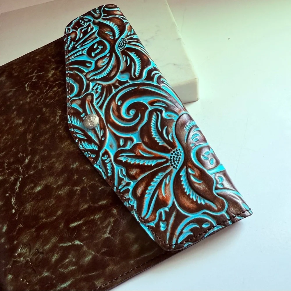 NWOT Patricia Nash Tooled Turquoise Leather Envelope Clutch